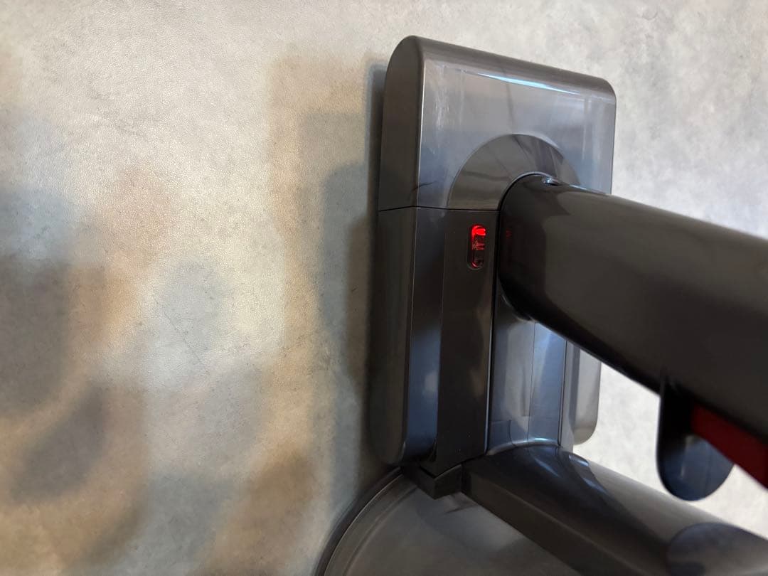 Dyson V8 Fluffy ジャンク