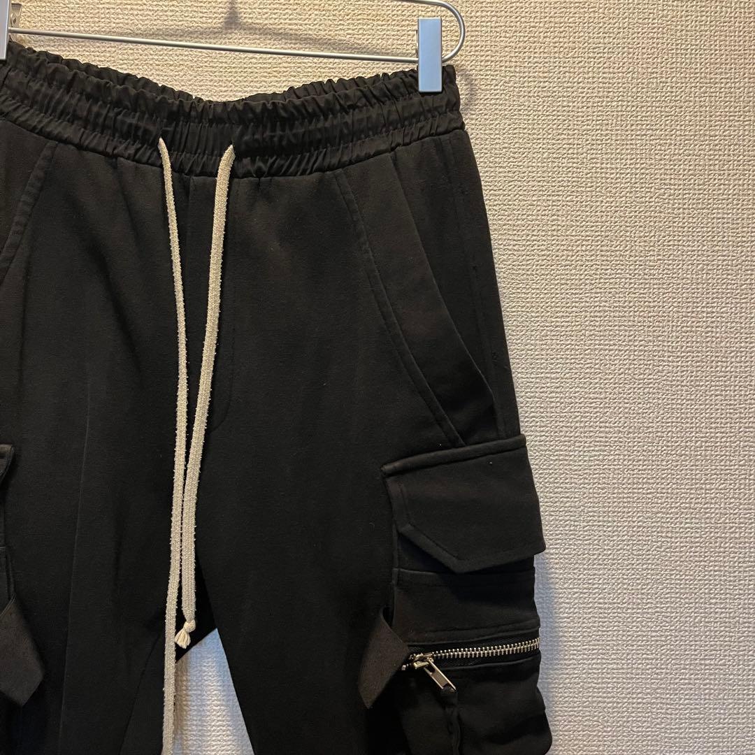 カーゴパンツ