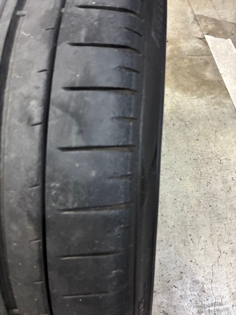 ま*ん様 ピレリ　P-ZERO 245/35ZR19 2023年　パンク歴なし