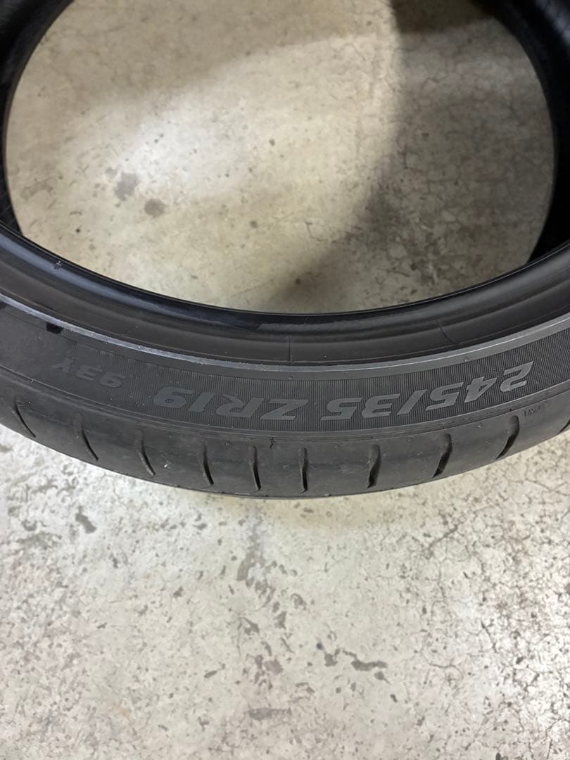 ま*ん様 ピレリ　P-ZERO 245/35ZR19 2023年　パンク歴なし