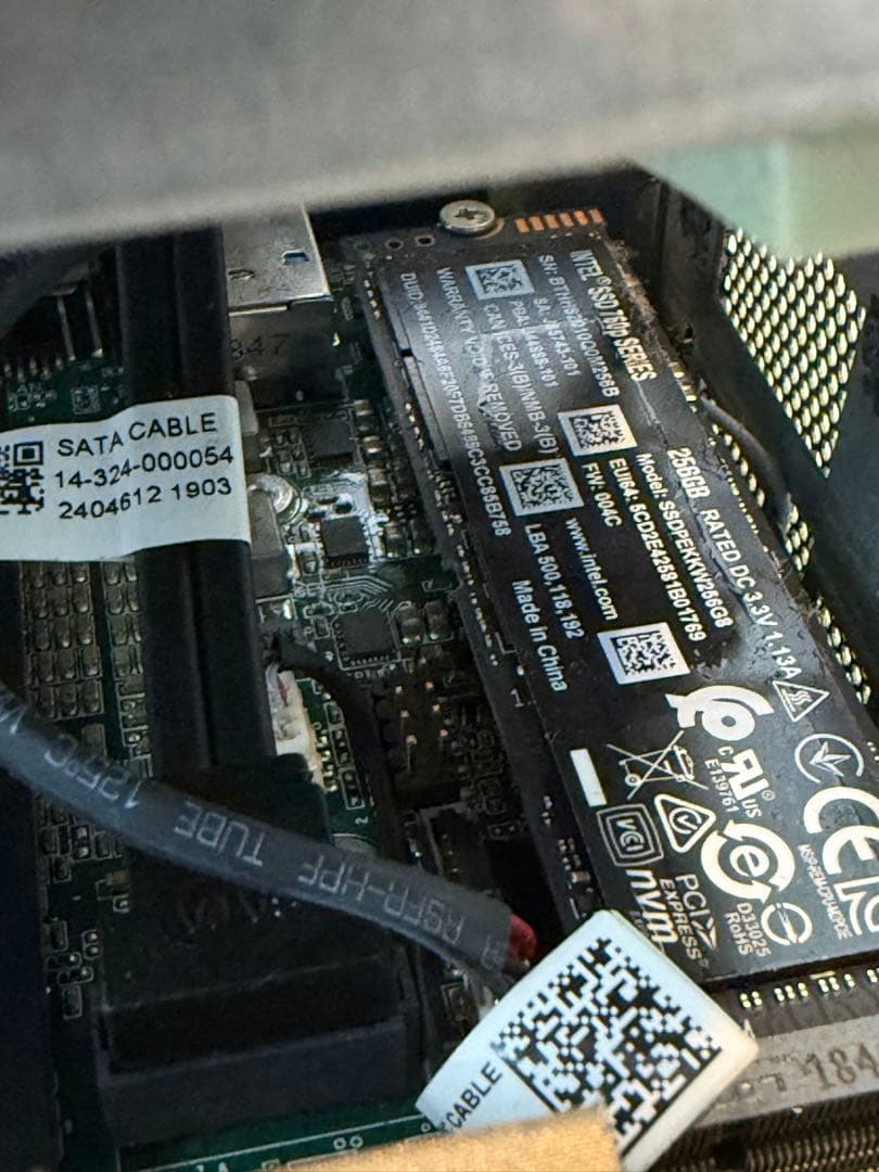 【箱付美品】Intel NUC Core i5/16GB/256GB/Win11