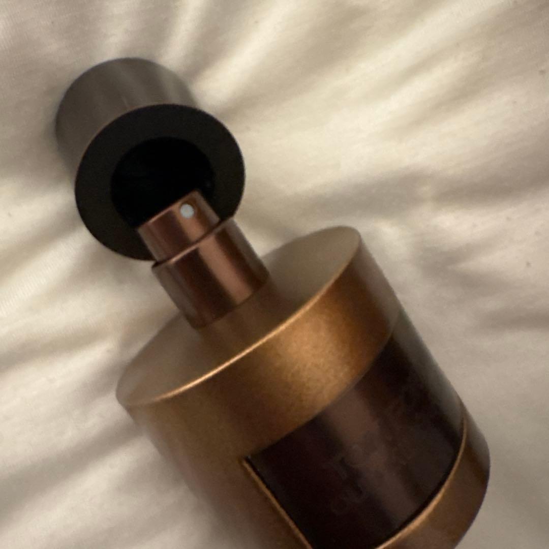 TOM FORD OUD MINERALE 香水