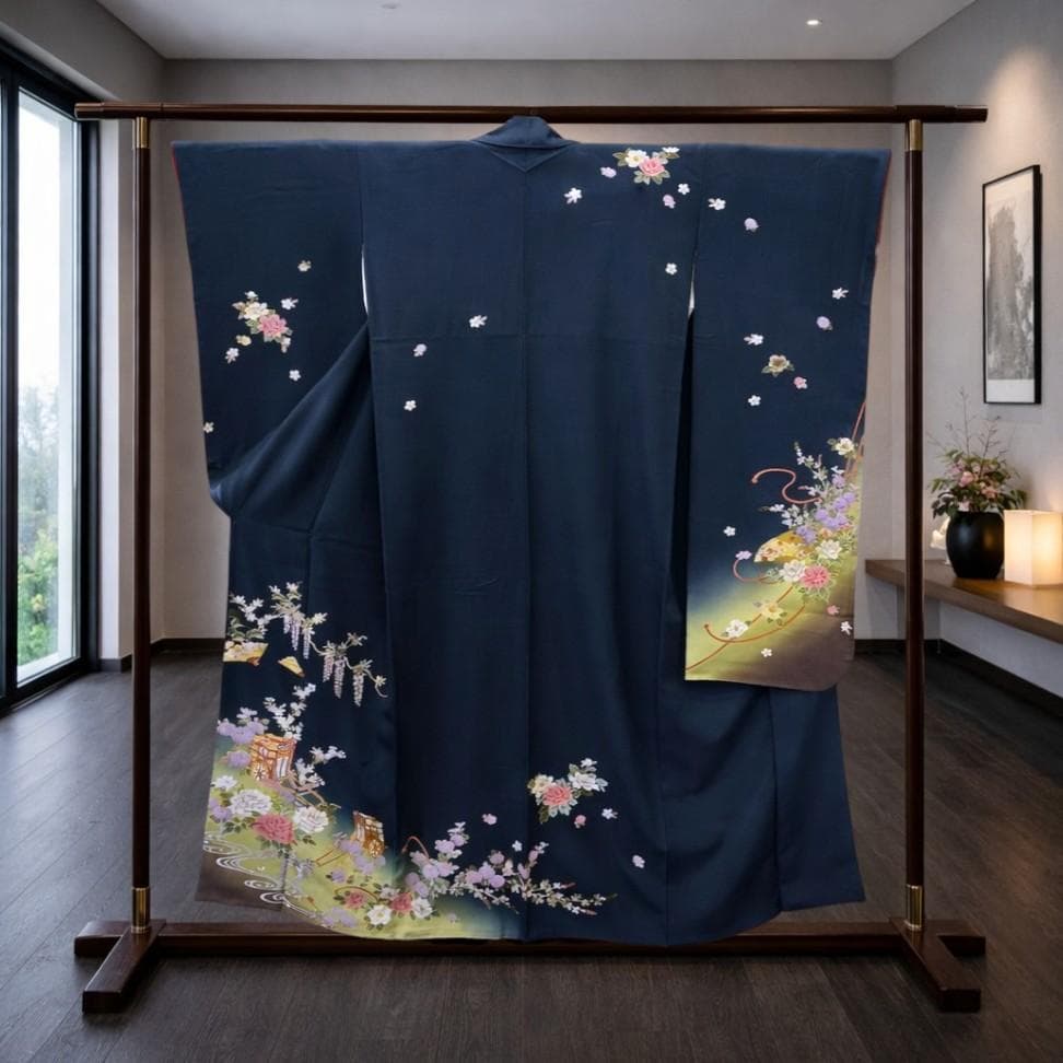 裄66.3身丈157☆高品質 正絹ちりめん 振袖 手描染め紺地に御所車 牡丹花々