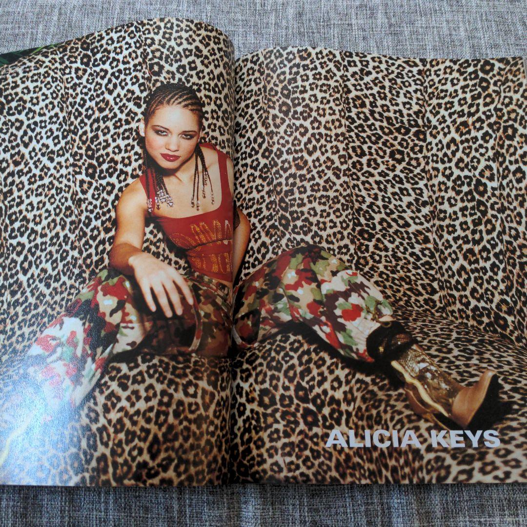 アート・デザイン・音楽 ID june 2001 Laetitia Casta