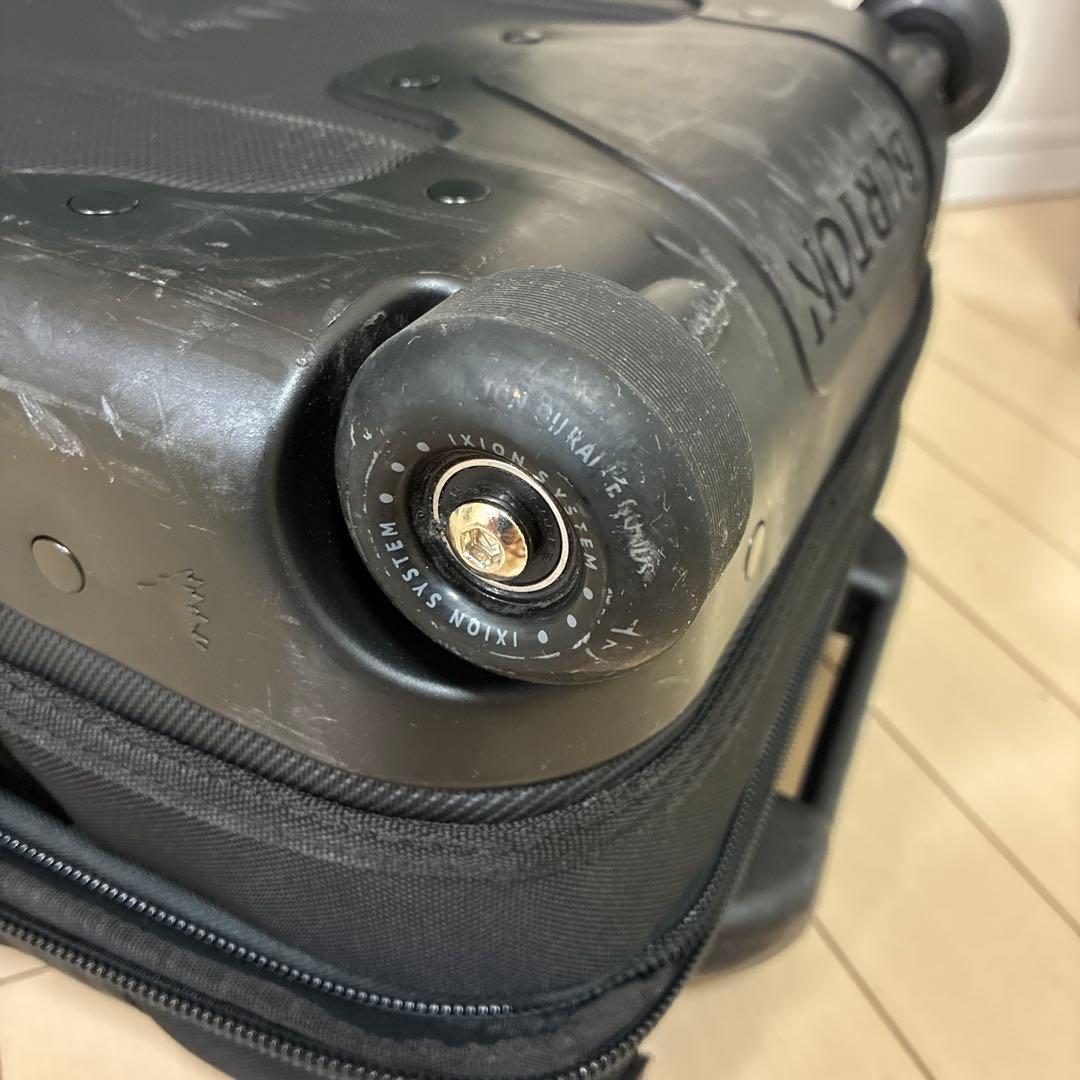 BURTON ウィーリー フライト デック バートン　38L スーツケース 黒色
