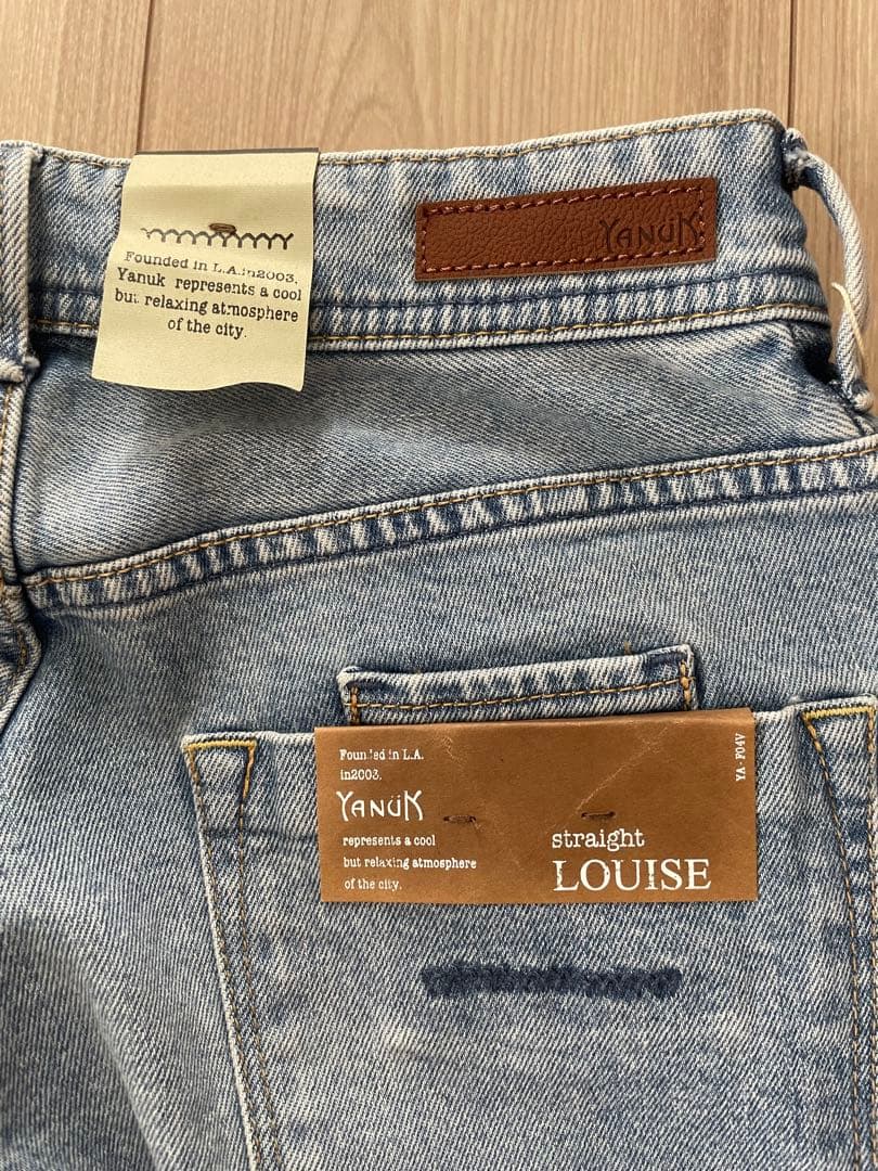 【未使用品】 YANUK ストレート”LOUISE” ブルーデニム 26