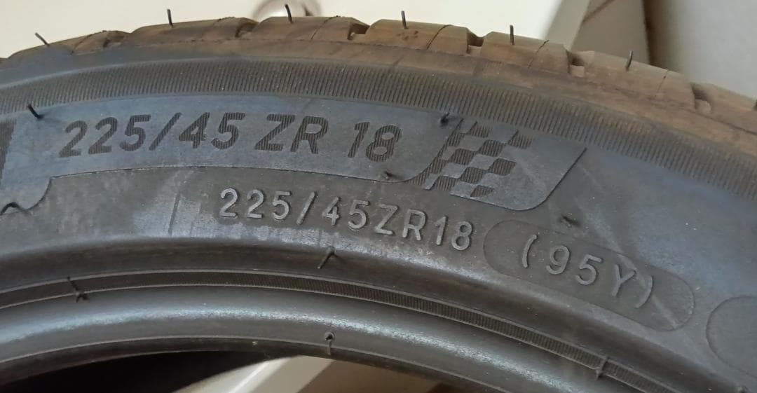 送料含未使用2本　225/45R18ミシュランパイロットスポーツ4　PS4