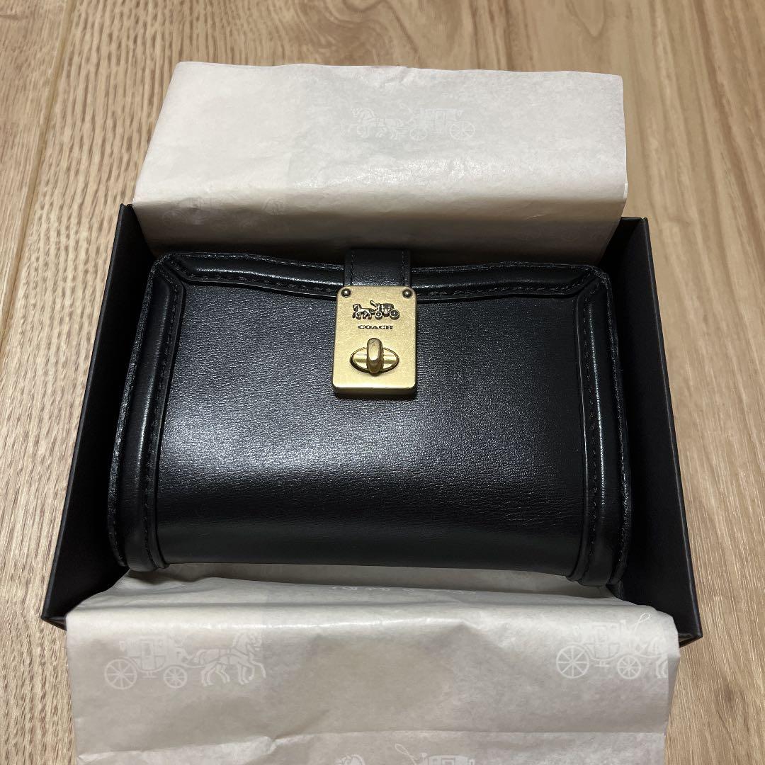 コーチ　折り財布