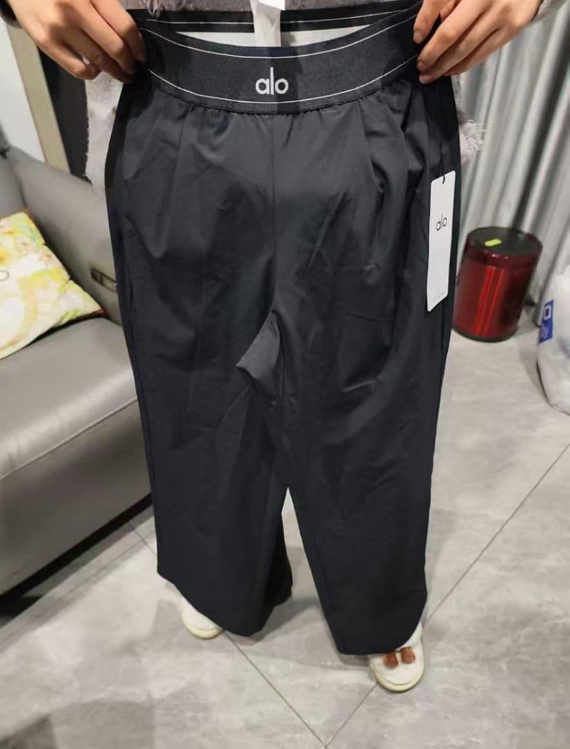 新品未使用 Alo Yoga アローヨガ Trouser S ブラック