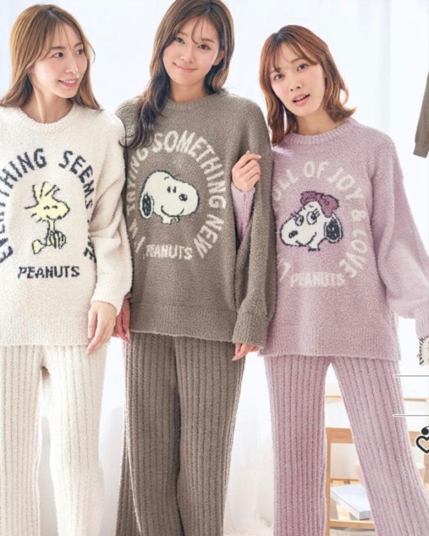 新品未使用　PEANUTS スヌーピー　ウッドストック　フェイスニット上下セット