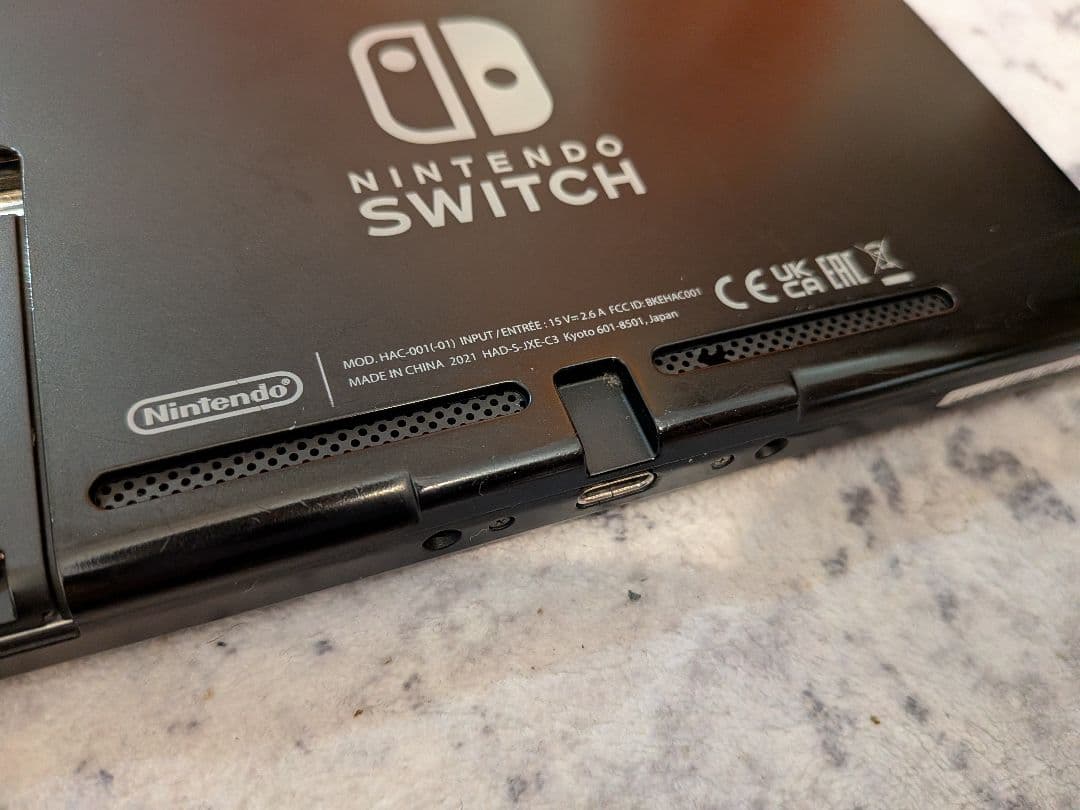 Nintendo Switch 2021年製　動作品　スイッチ本体のみ