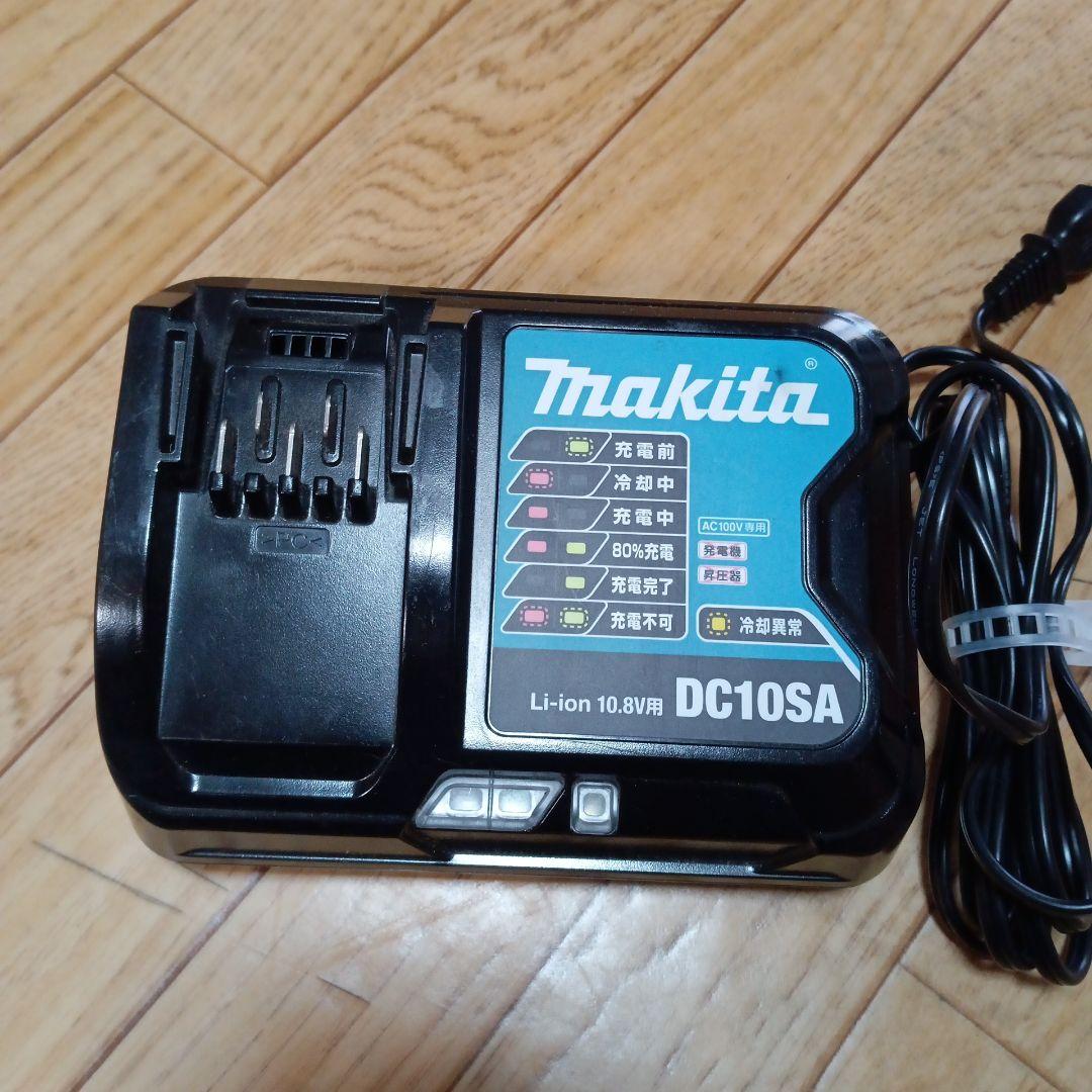 マキタ10.8V充電式クリーナ CL108FD 純正バッテリー、純正充電器付
