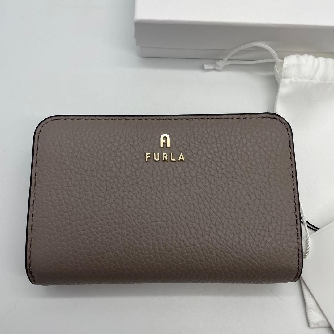 ☆新品未使用☆FURLA☆フルラ☆二つ折り財布☆