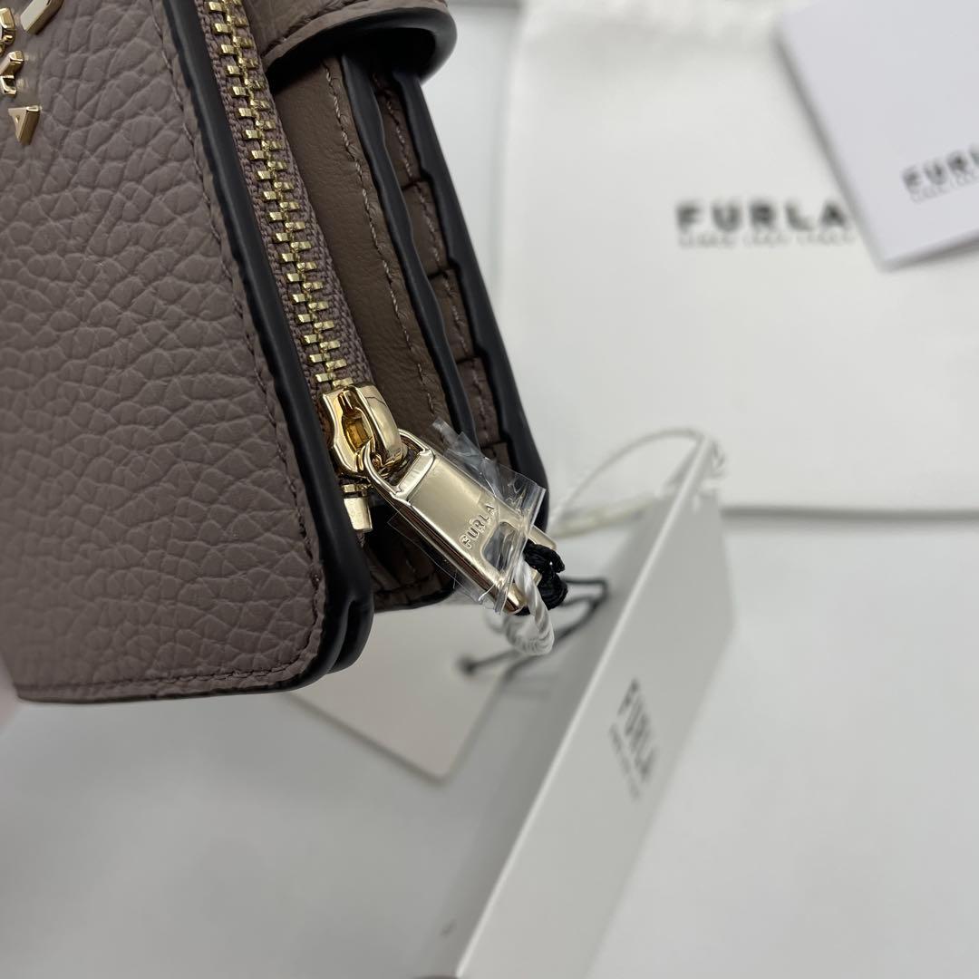 ☆新品未使用☆FURLA☆フルラ☆二つ折り財布☆