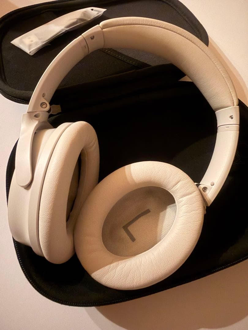 【値下げ中！新品】Bose ワイヤレスヘッドホン ホワイトスモーク