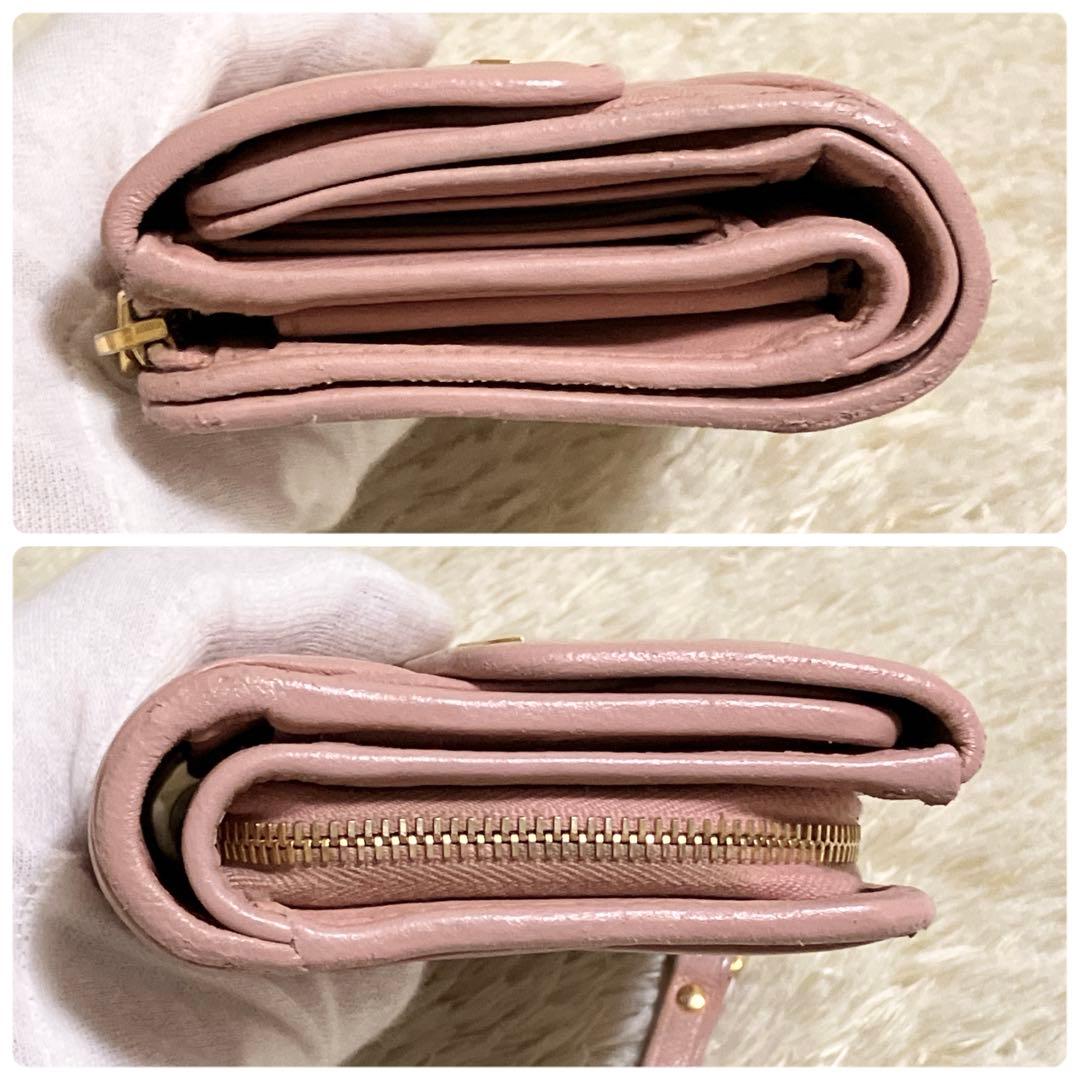 【美品】MIU MIU マテラッセ 折り財布 L字ファスナー ベージュピンク