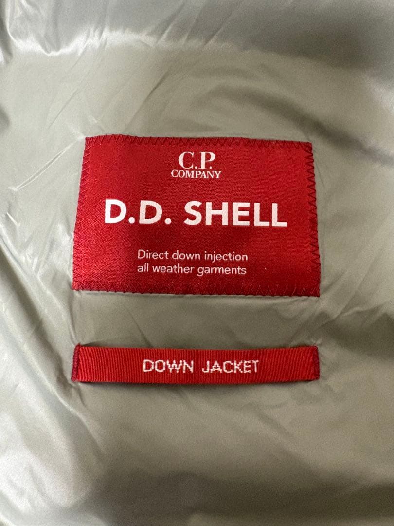 C.P. COMPANYダウンジャケット