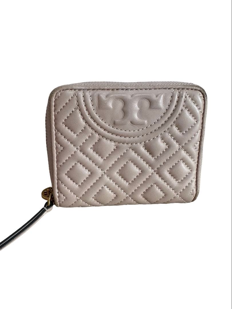 TORY BURCH キルティング 二つ折り財布，ピンクベージュ