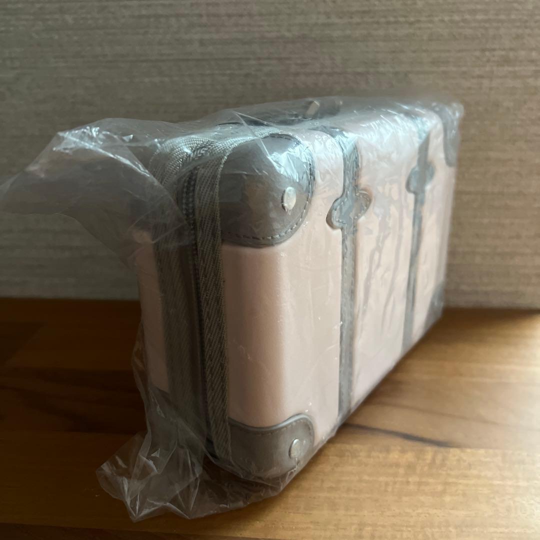 ANA グローブトロッター ファーストクラス アメニティ　新品　ピンク