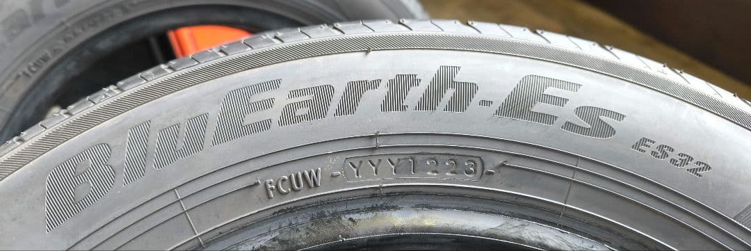 165/70R14YOKOHAMA BluEarth ES32 バリ溝4本セット