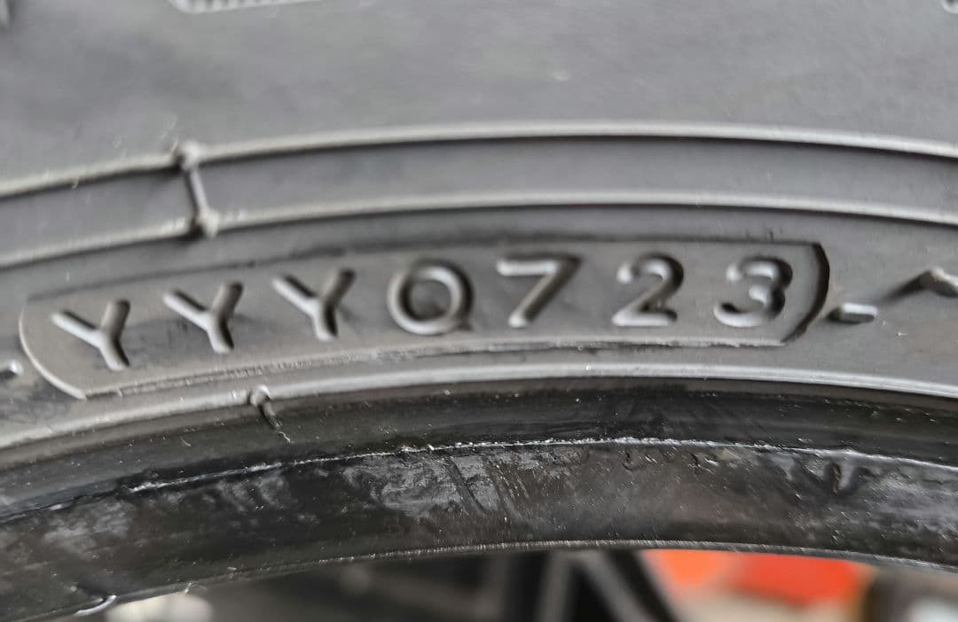 165/70R14YOKOHAMA BluEarth ES32 バリ溝4本セット