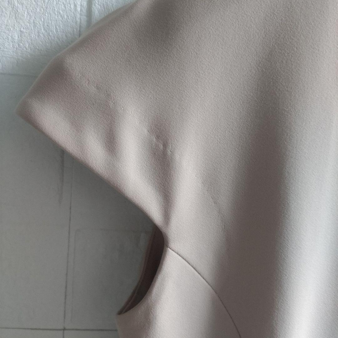 専用✨YOKO CHAN 　ヨーコチャン Vネック バックギャザーワンピース