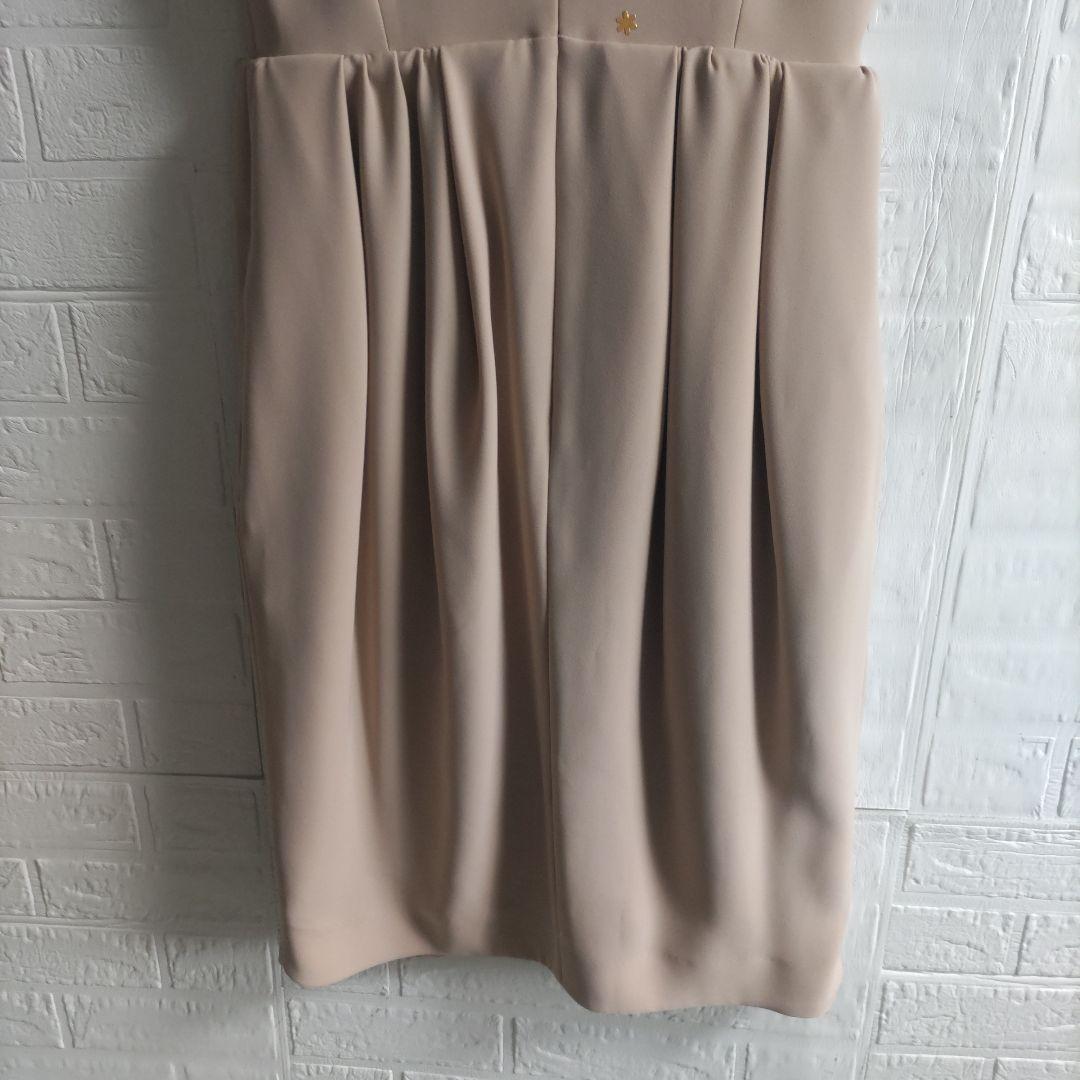 専用✨YOKO CHAN 　ヨーコチャン Vネック バックギャザーワンピース