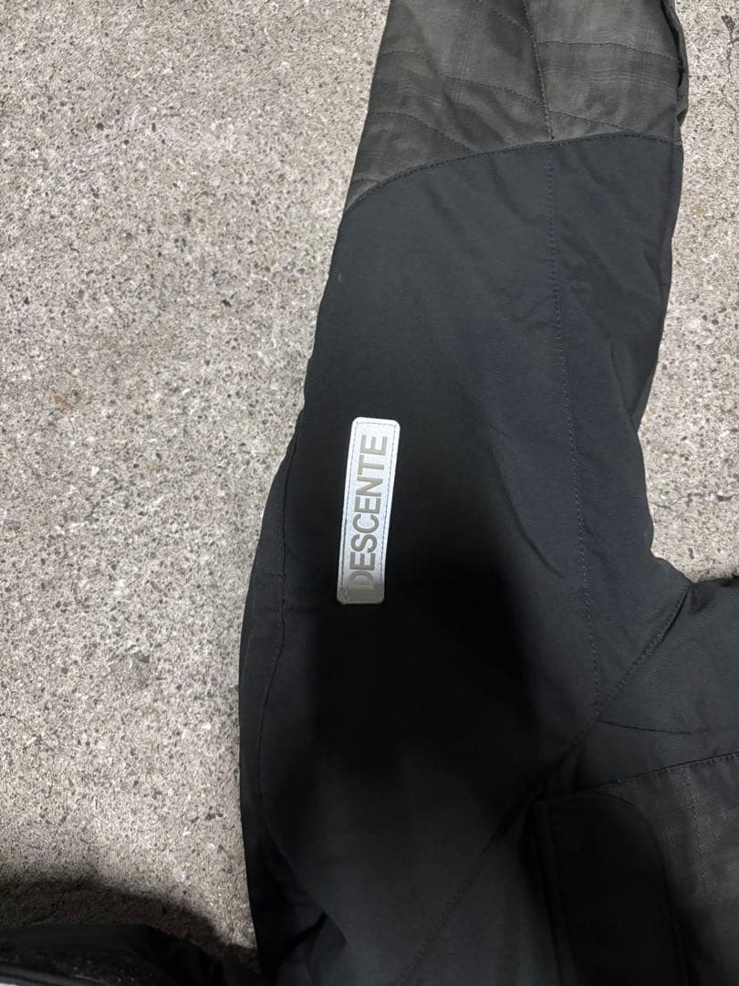 DESCENTE 子ども用スキーウェア 上下セット