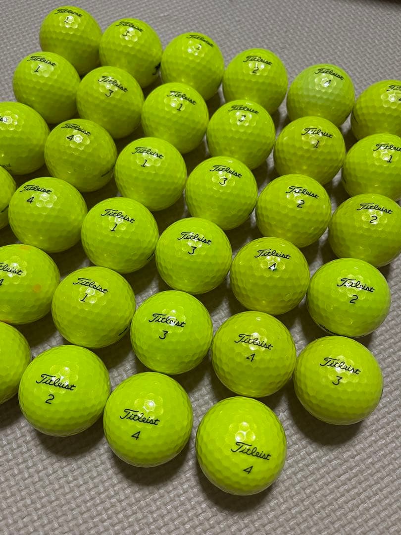 美品　Titleist Pro V1 蛍光イエロー　ロストボール35個
