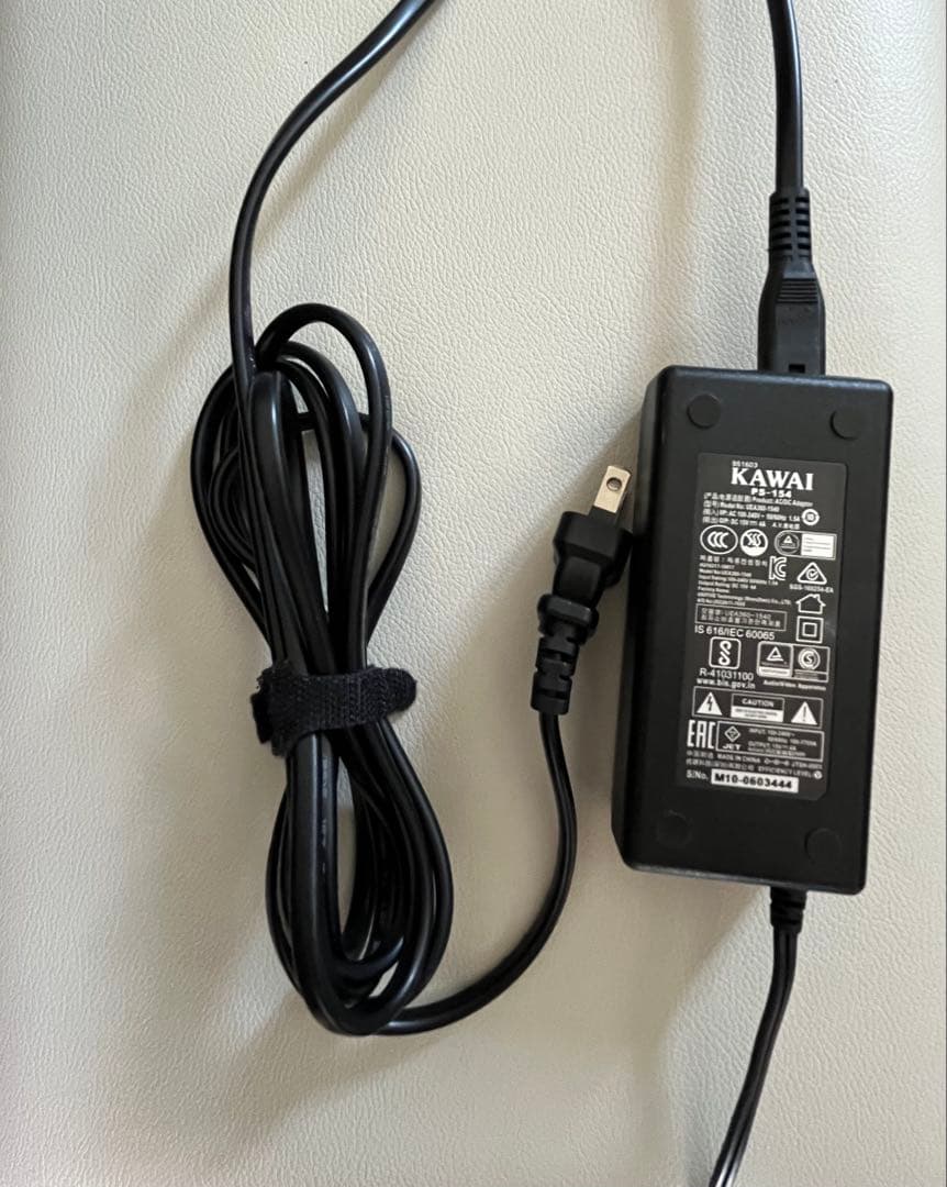 カワイ　CN29A プレミアムホワイトメープル　　2022年製　専用マット付き