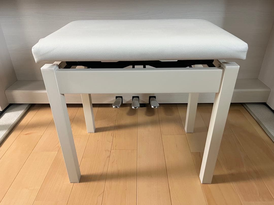 カワイ　CN29A プレミアムホワイトメープル　　2022年製　専用マット付き