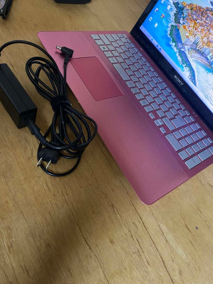 Sony PC 15.6インチ ピンク ACアダプター付き (ジャンク品 )