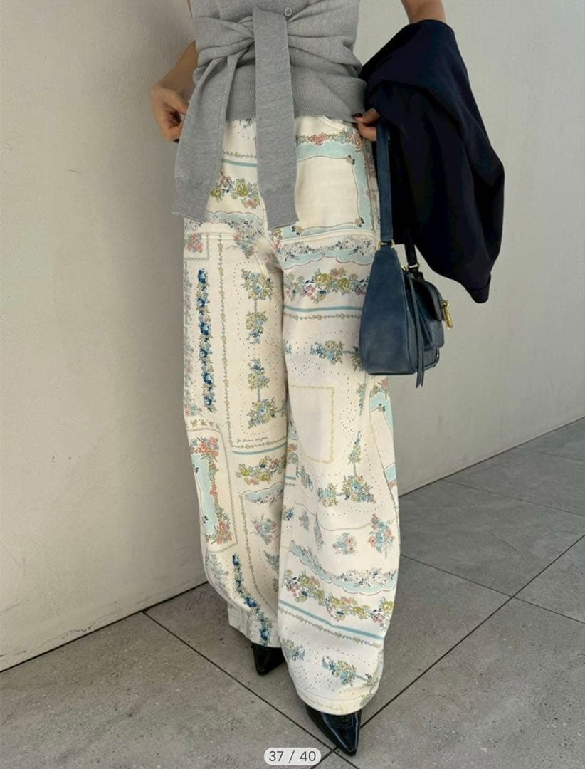 LILY BROWN ダブルニーカーブワイドデニムパンツ Flower【完売品】