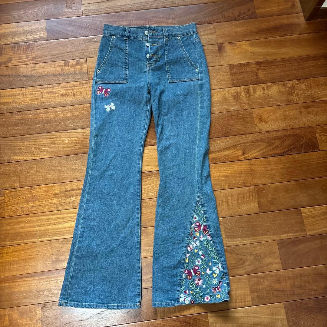 【TINA:JOJUN】刺繍入り デニム 《28日まで》