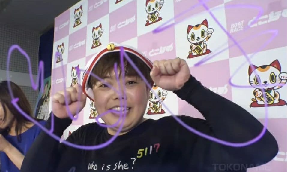 ダ*ン様 冨名腰桃奈選手直筆カメラサインプレート