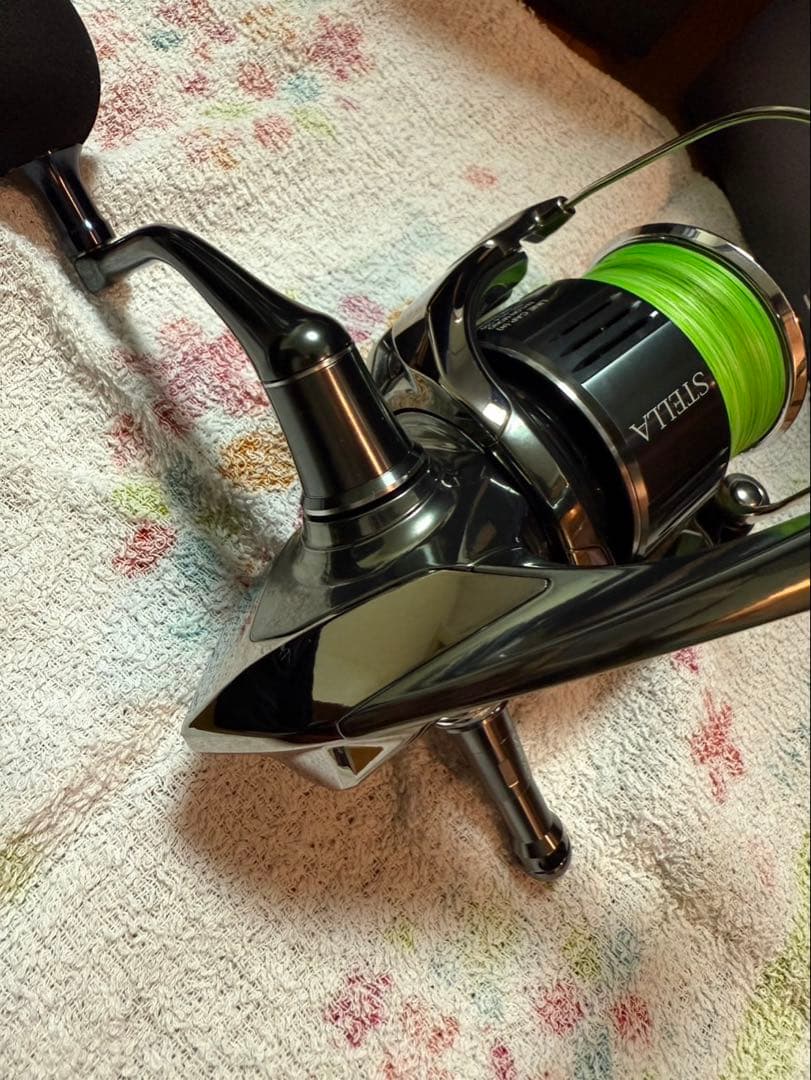 22ステラ4000XG スピニングリール