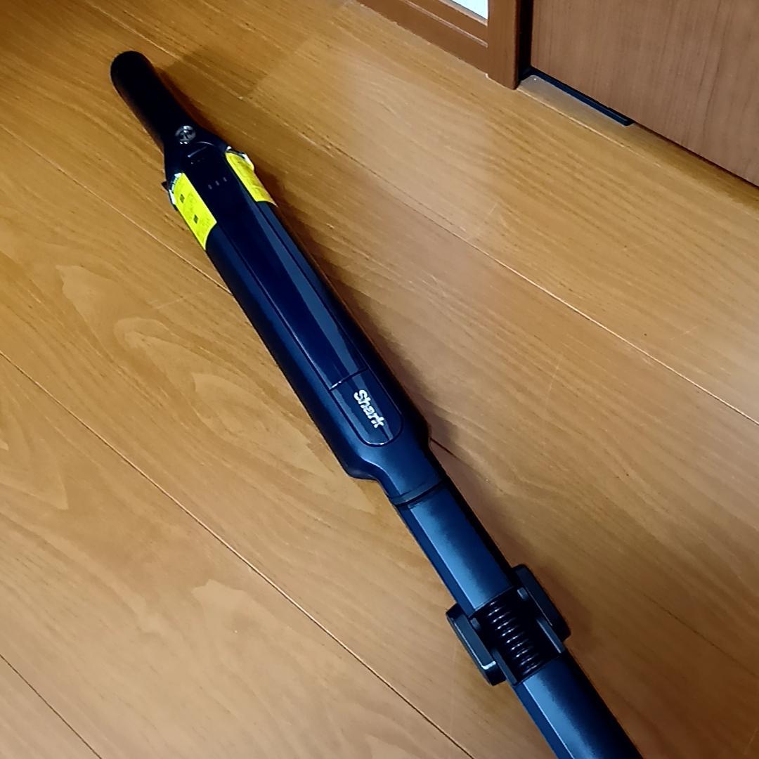 SHARK　コードレススティッククリーナー　CS651JBL 　取扱説明書付属