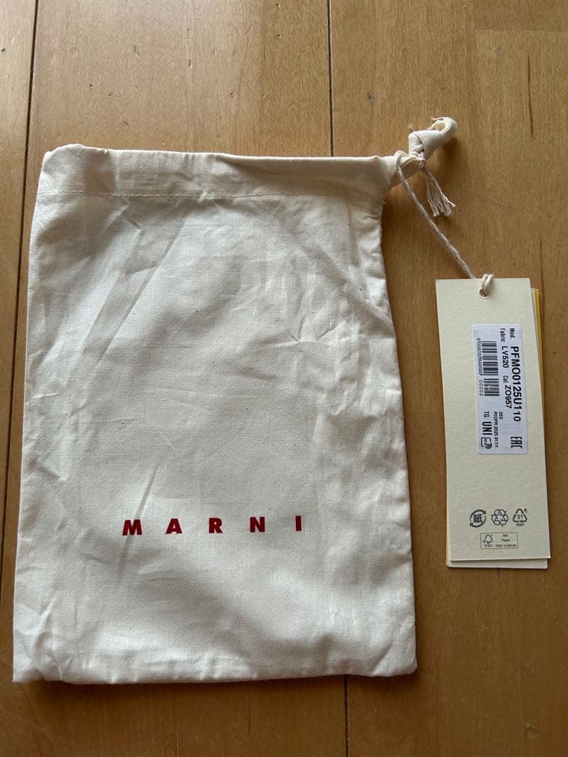 正規品新品タグ付きMARNI 三つ折り財布 オリーブグリーン/ピンク