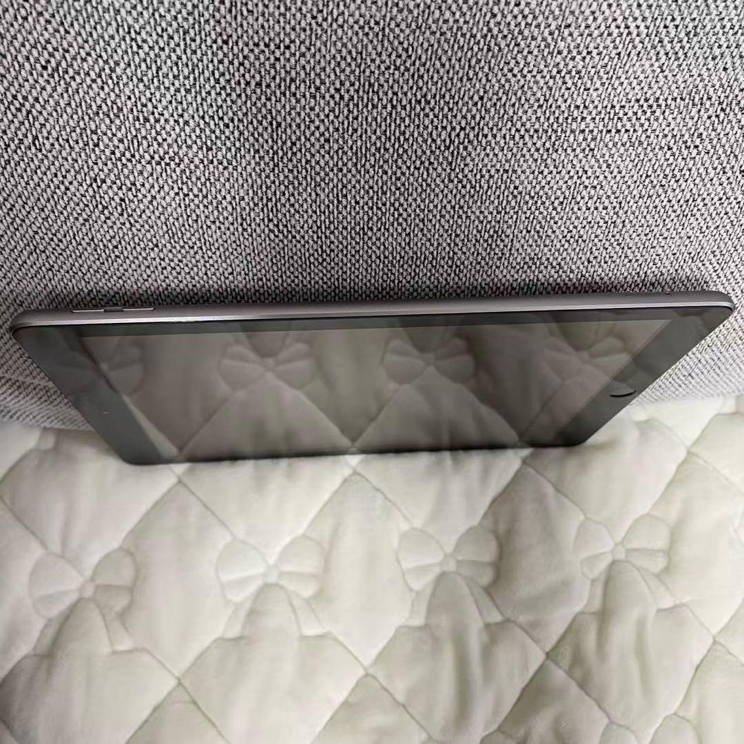 【美品】　ipad 第5世代 9.7 inch大画面　32GB 大容量 本体のみ