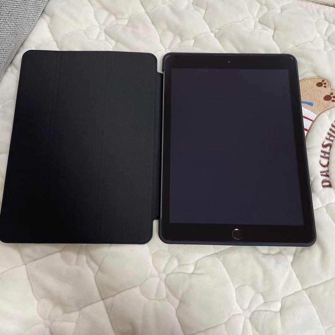 【美品】　ipad 第5世代 9.7 inch大画面　32GB 大容量 本体のみ