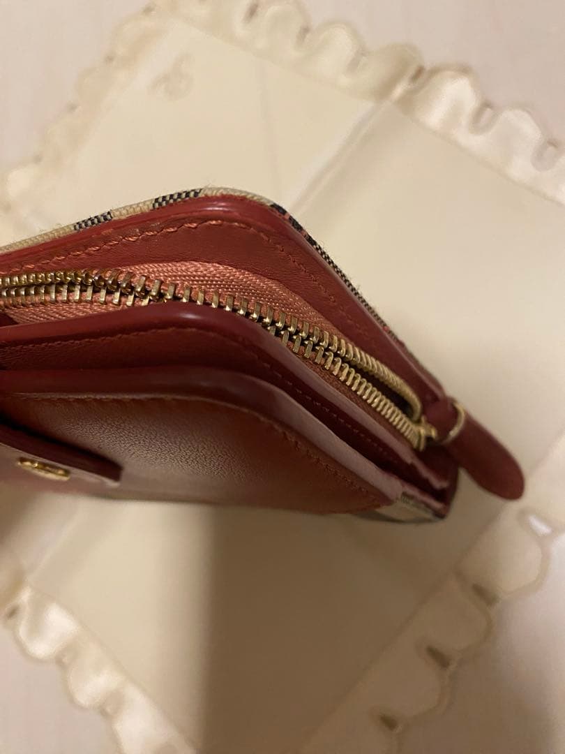 Burberry 折財布　レッド