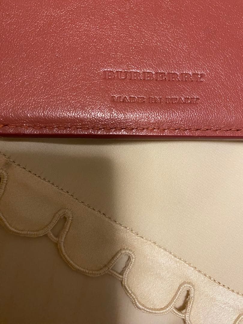 Burberry 折財布　レッド