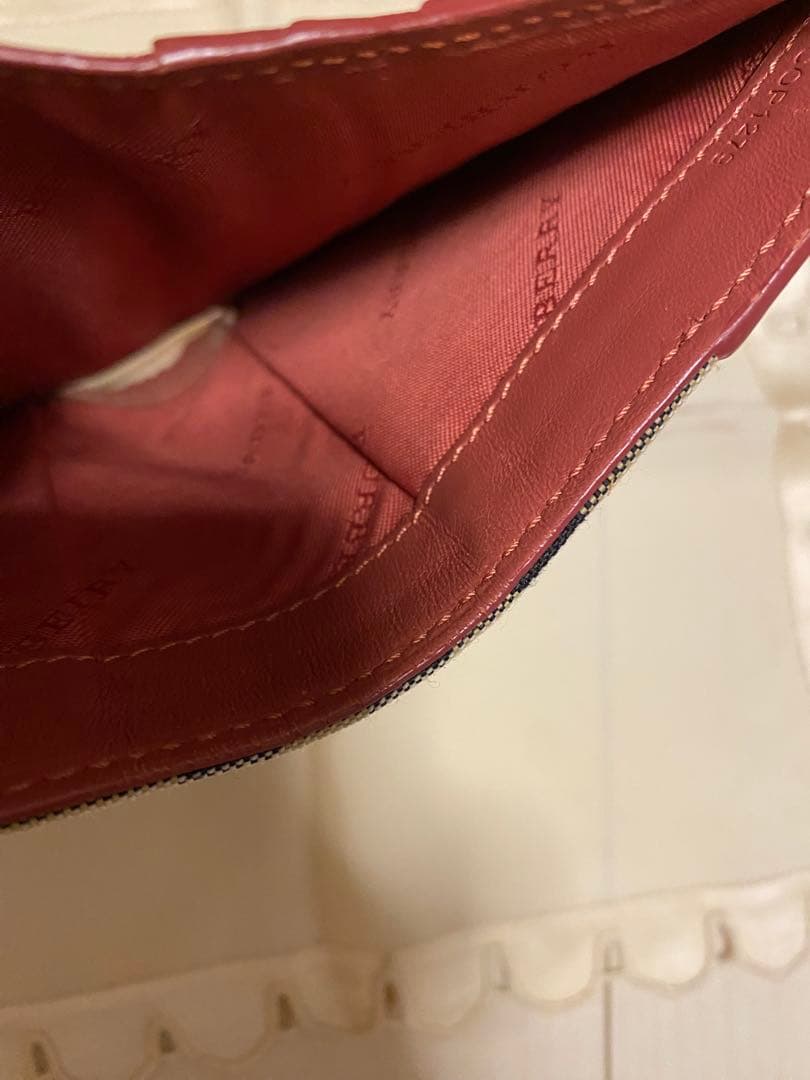 Burberry 折財布　レッド