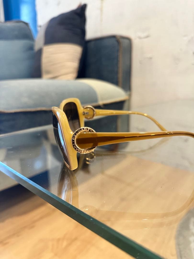 BVLGARI ベージュ キャットアイ サングラス