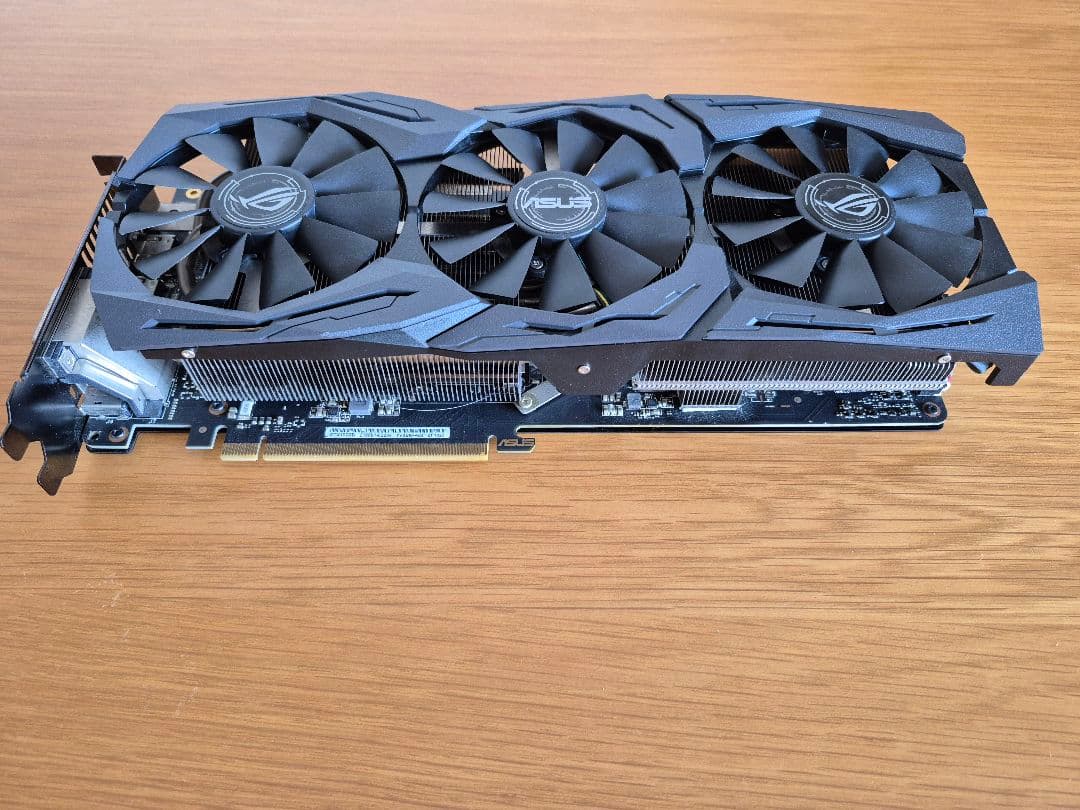ASUS ROG STRIX GTX 1070 Ti 動作確認済み
