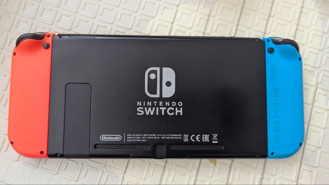 【やぽん】Nintendo Switch 本体　付属品完備+専用ケース