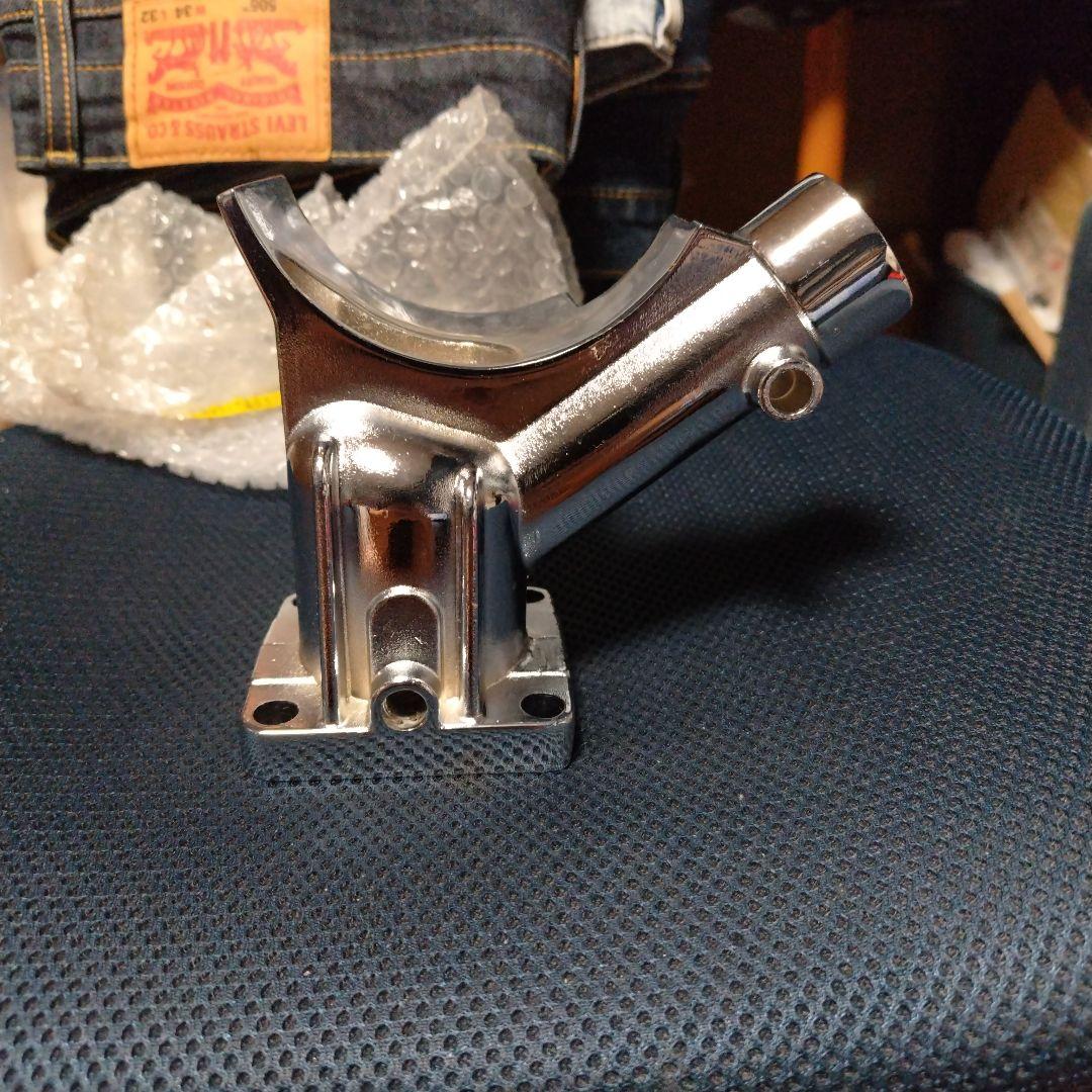 クロームオルタネータースタンド