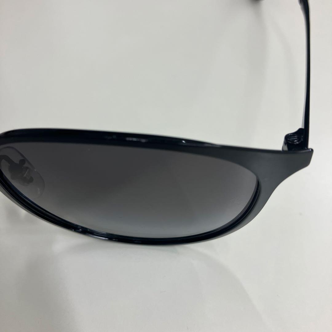 レイバン（Ray-Ban）の「ERIKA L RB3539」