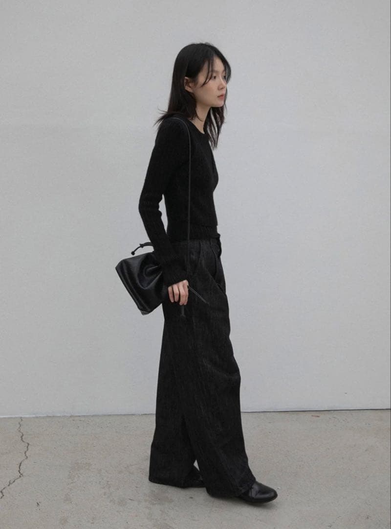 パンツ OHOTORO curve tucked jeans