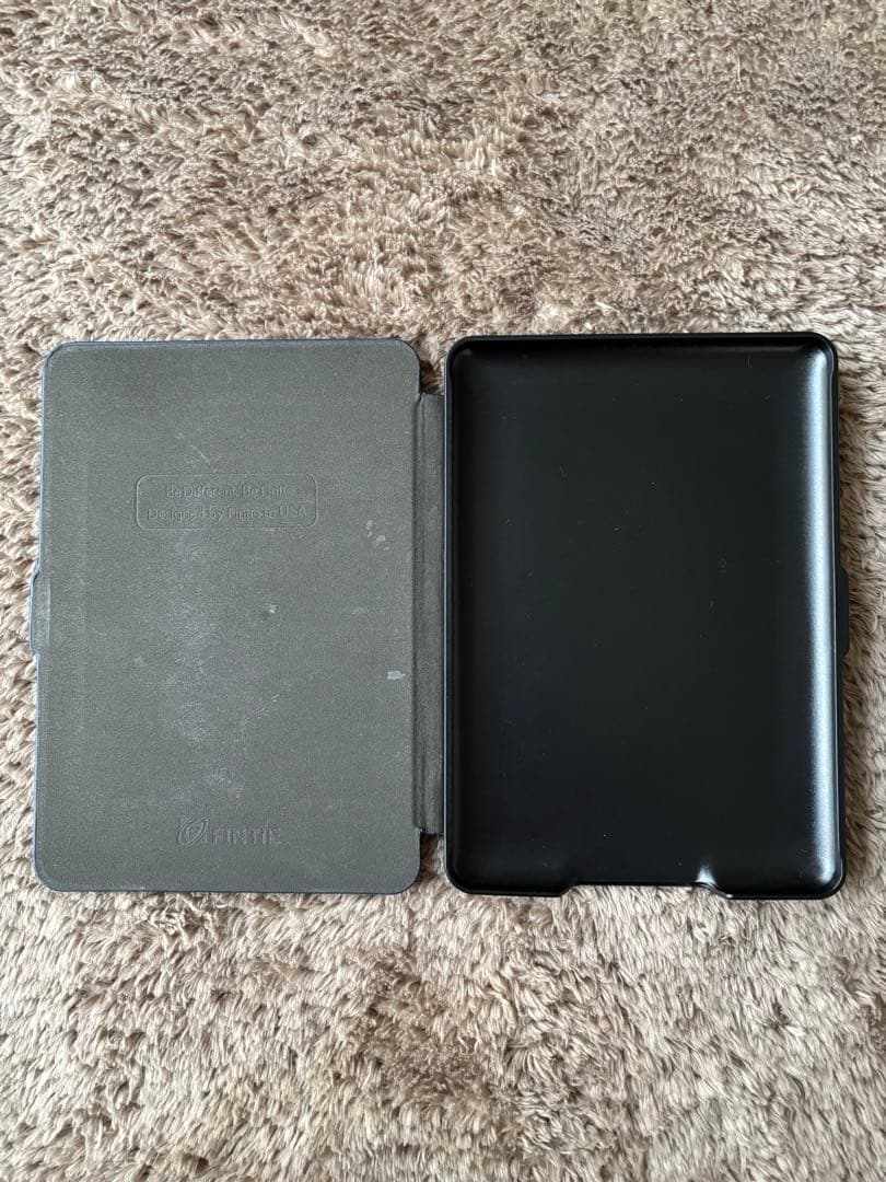 Kindle Paperwhite 7世代 32GB マンガモデル ケース付き